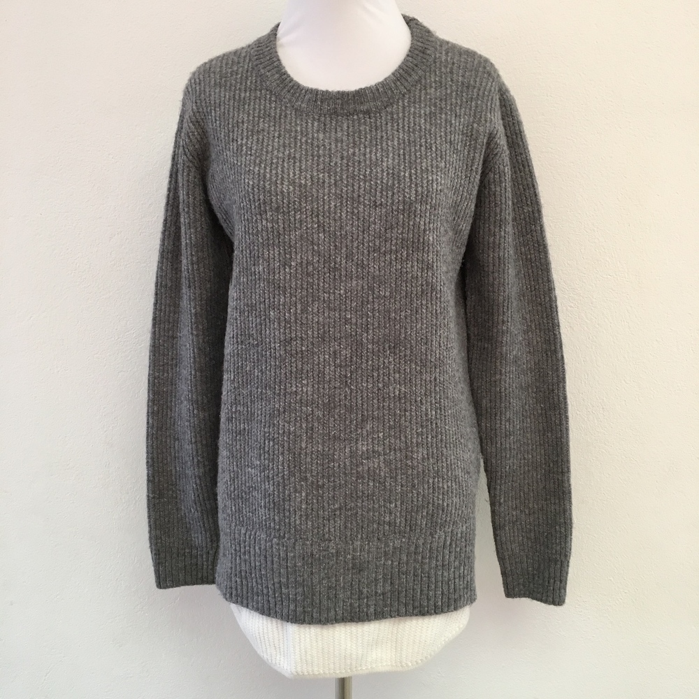 UNIF Gray Knit Sweater Size Small
